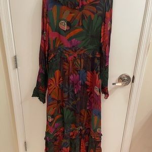 Size Large Bird flowers tiered maxi dress